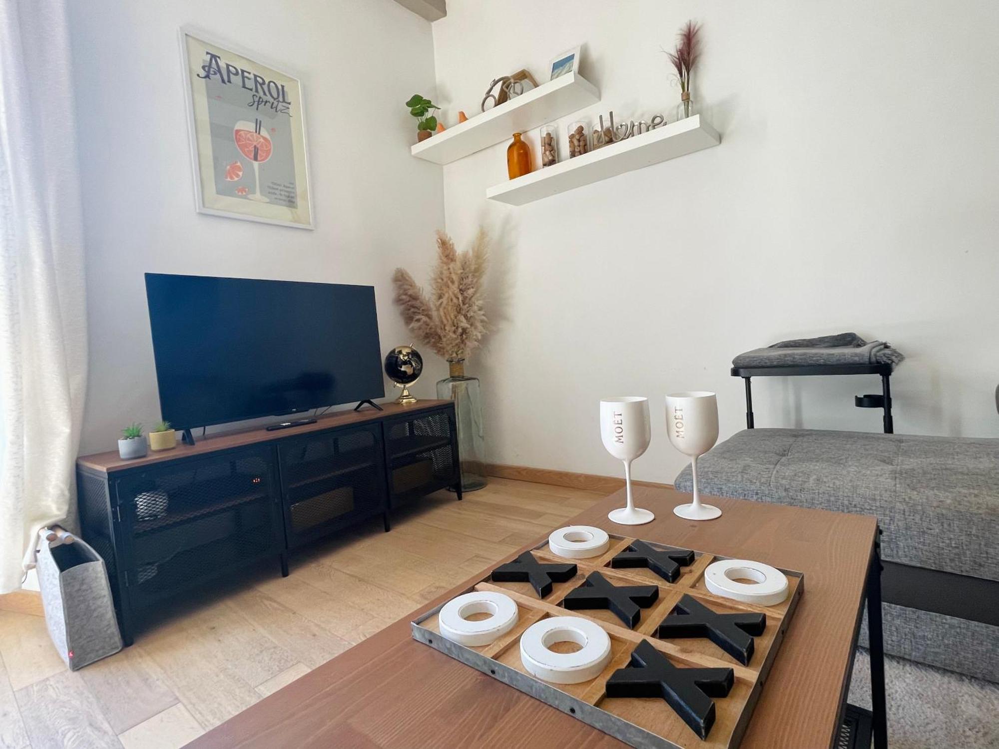Maison Gabriel - Logement Charmant Au Coeur De La Cite Medievale - T3 75M2 Albertville Exteriér fotografie