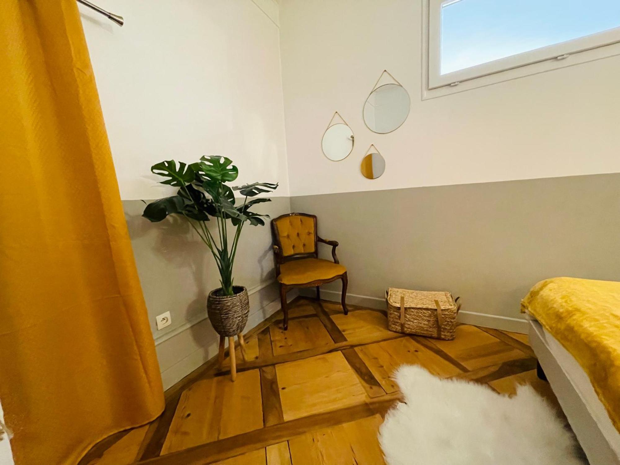 Maison Gabriel - Logement Charmant Au Coeur De La Cite Medievale - T3 75M2 Albertville Exteriér fotografie