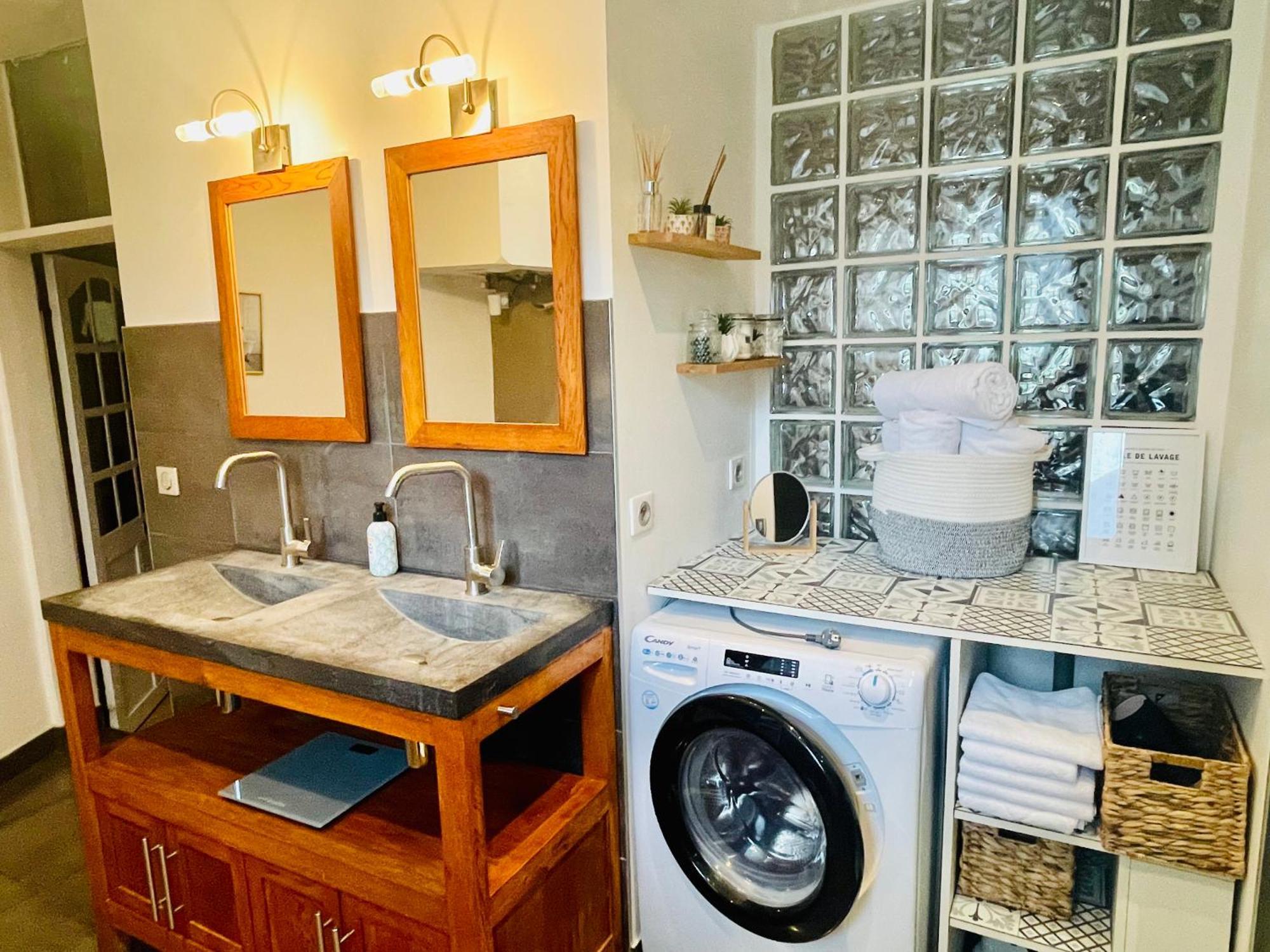 Maison Gabriel - Logement Charmant Au Coeur De La Cite Medievale - T3 75M2 Albertville Exteriér fotografie